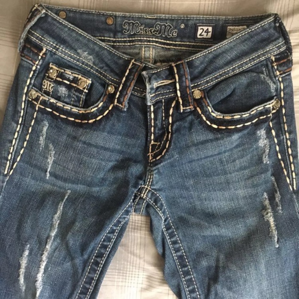 *LIKE NEW* MISS ME Jeans - Size 24